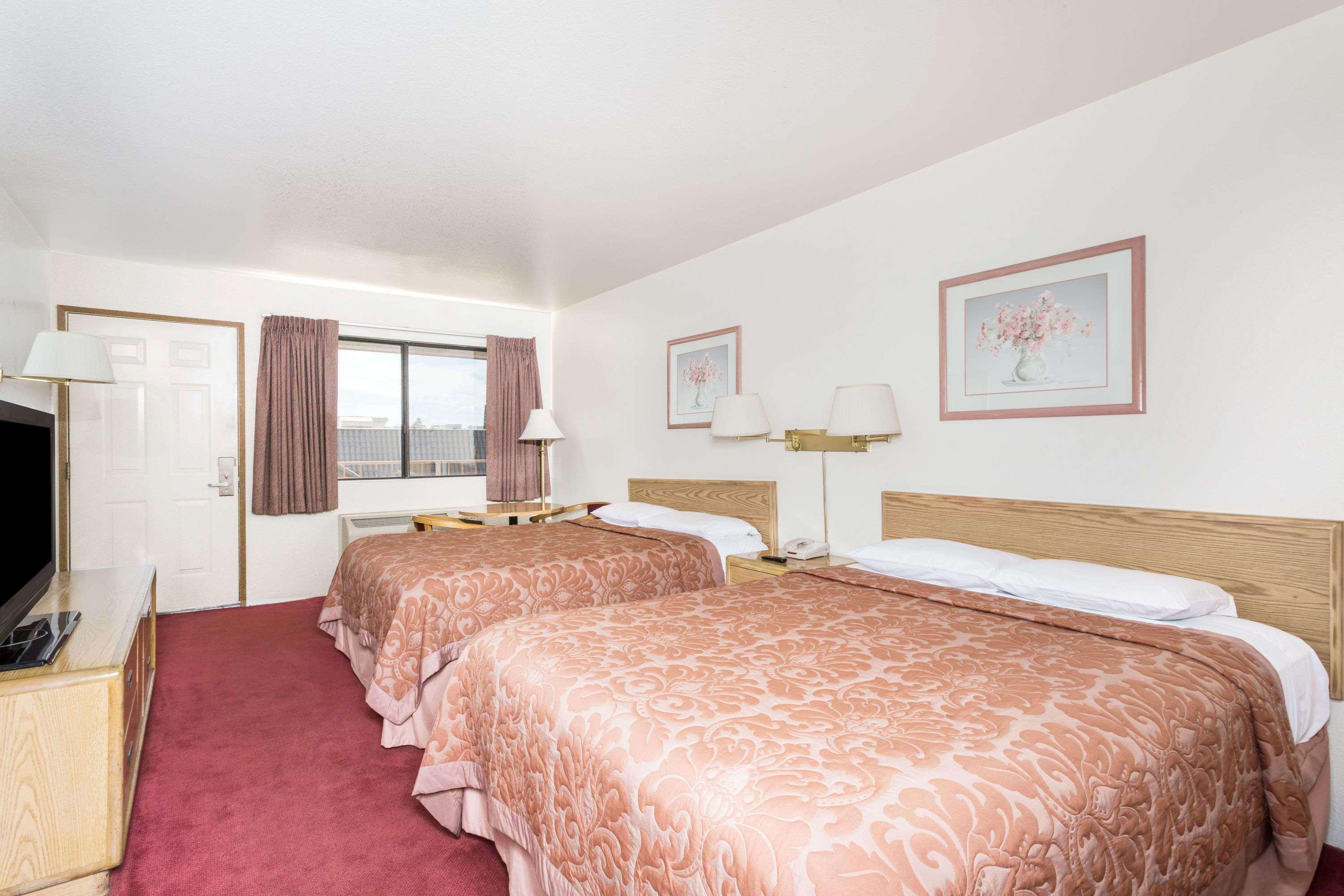 Super 8 By Wyndham Phoenix Metro North Εξωτερικό φωτογραφία