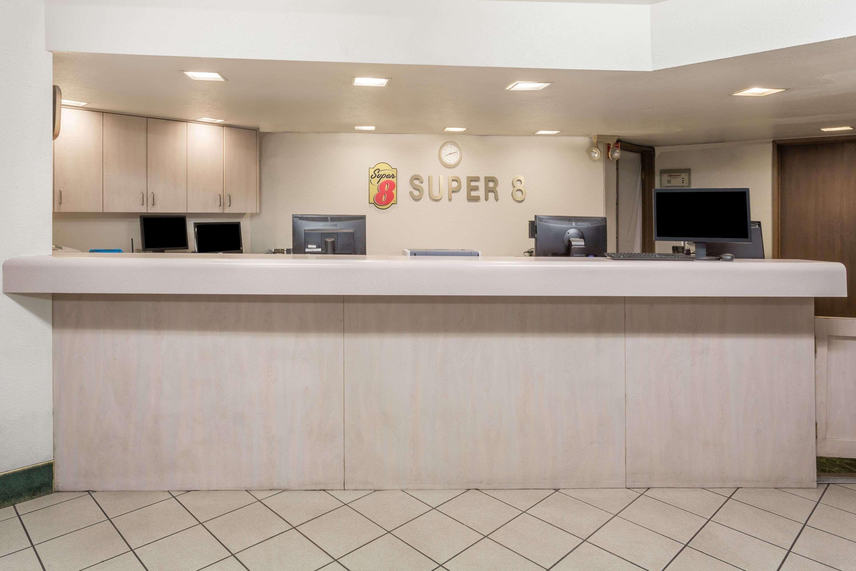 Super 8 By Wyndham Phoenix Metro North Εξωτερικό φωτογραφία