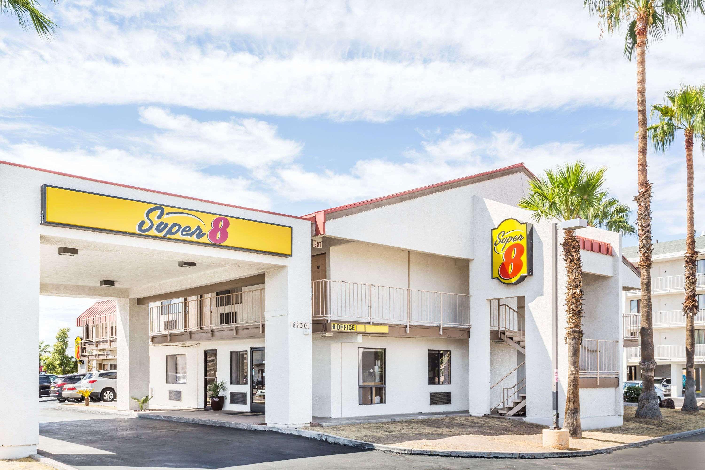 Super 8 By Wyndham Phoenix Metro North Εξωτερικό φωτογραφία